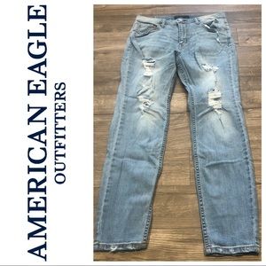 ⭐️4/$25 LIGHT WASH AREO CHEEKY JEGGING: SIZE 10